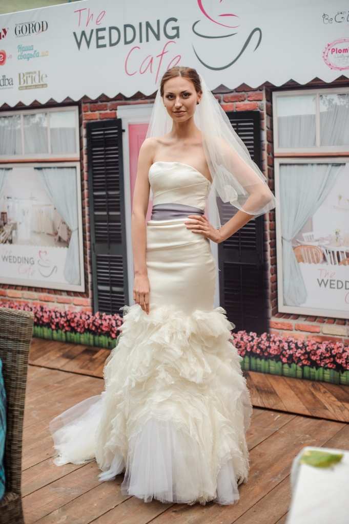 The Wedding cafe