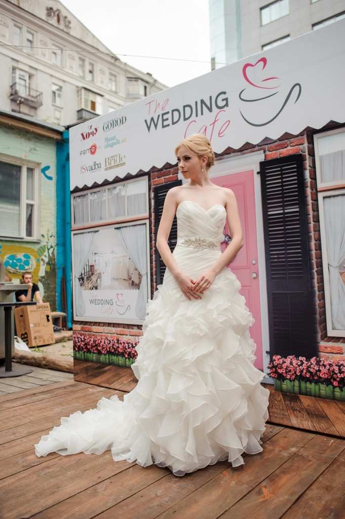 The Wedding cafe